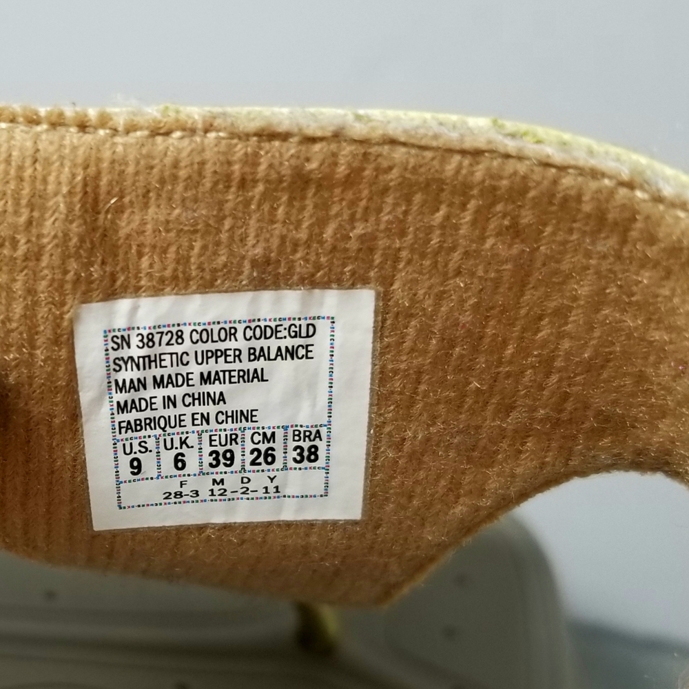 Skechers Tone Ups Sandals Women's Size 9 Thong Bright Gold Wedge Heel - Picture 8 of 9